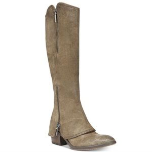 Donald J. Pliner sz 6. Devi Genuine Suede Boots